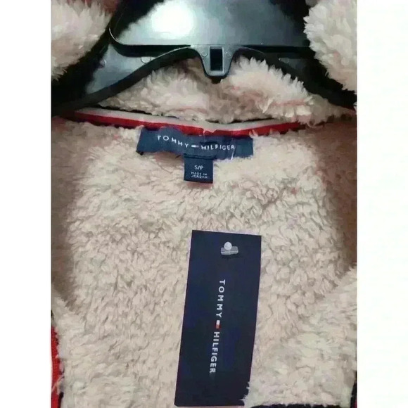 Tommy Hilfiger Faux Fur Vest Pink and Gold Fuzzy Vest Size Small New with Tags - Picture 5 of 15